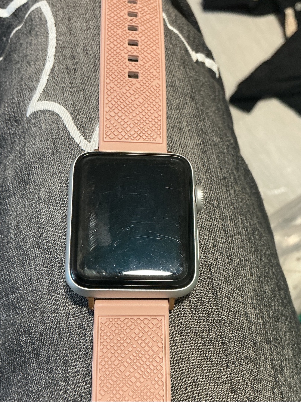 Apple Watch Series 3 42mm aluminum case